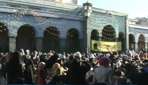 10 آلاف زائر أجنبي في مقام السيدة زينب بذكرى مولد أميرالمؤمنين(ع)